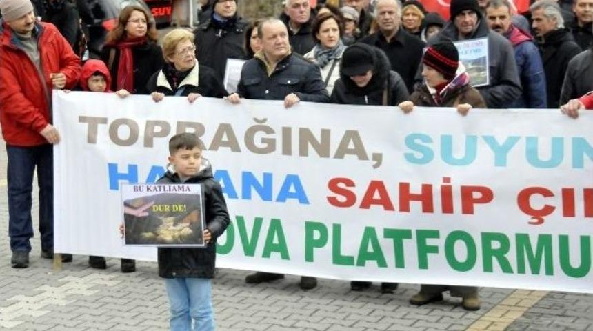 Yalova&rsquo;da, Taş Ocağına Tepki Eylemi 2 Bin Kişiyi Sokağa D&ouml;kt&uuml;