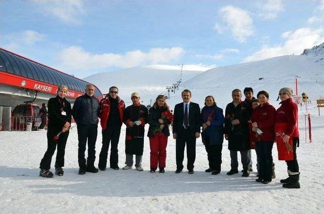 Başkan Ekici 14 Şubat Sevgililer Gününü Erciyes’te Kutladı