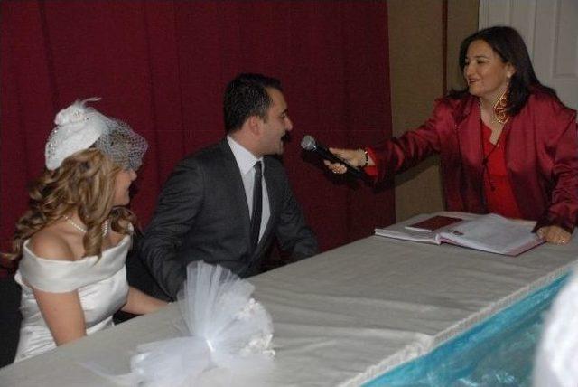 Fethiye’de Sevgililer Gününde Nikah Rekoru