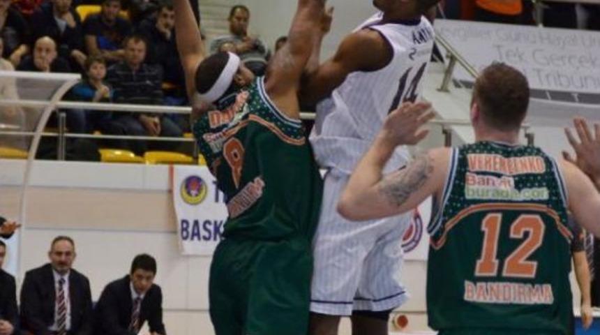 R&ouml;nesans Ted Ankara Kolejliler: 79 - Banvit: 80