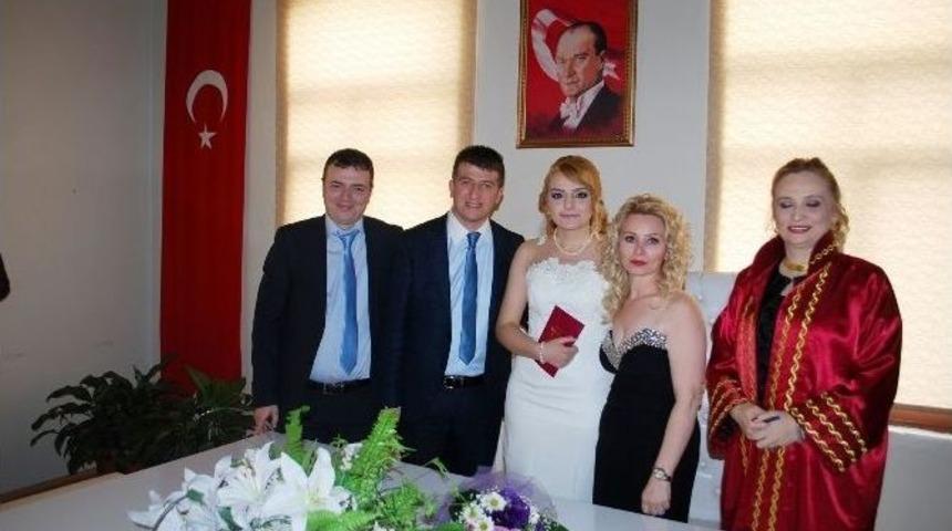 Nikahta 14 Şubat Rekoru