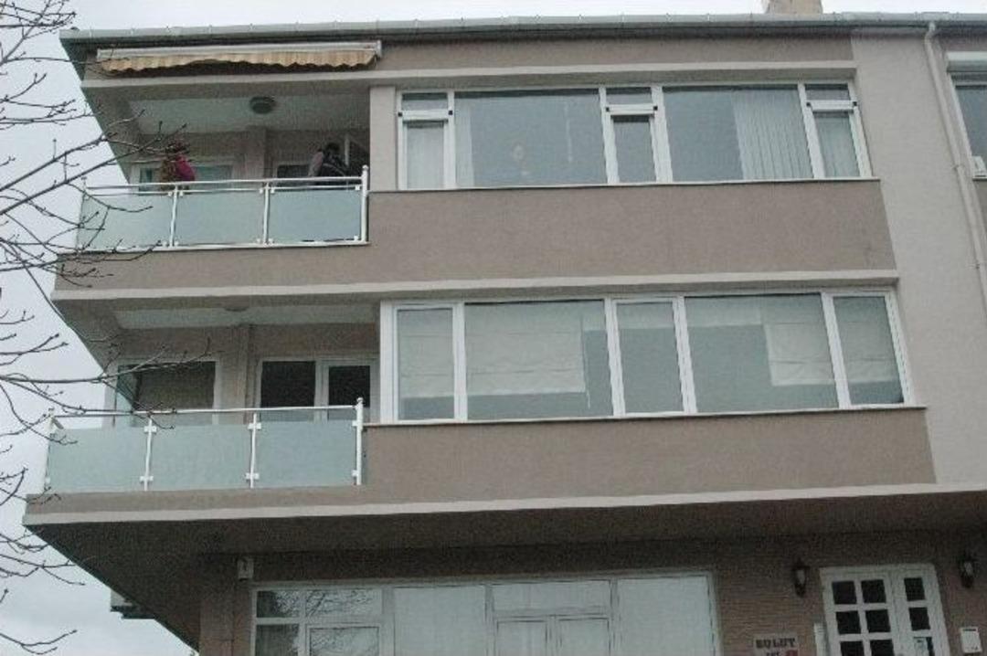 Kendo Hocasının Evinden L&uuml;ks Ara&ccedil;la Hırsızlık