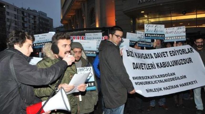 Cumhurbaşkanına Hakaretten Tutuklamalara Tepki G&ouml;sterdiler