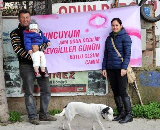 Oduncudan Ilginç Afiş; Oduncuyum, Ama Odun Değilim