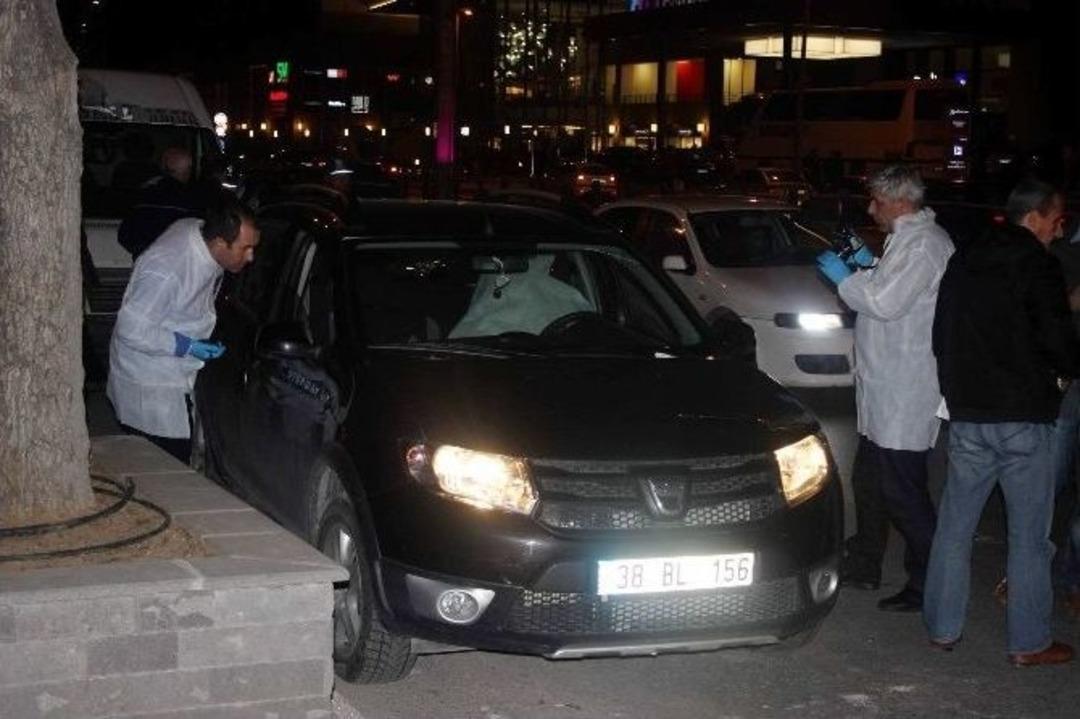 L&uuml;ks Otomobilde &Ouml;l&uuml; Bulundu