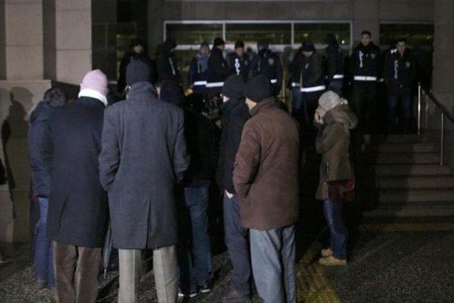 Tutuklanan Polislerin Avukatlarından Adliye Önünde Açıklama