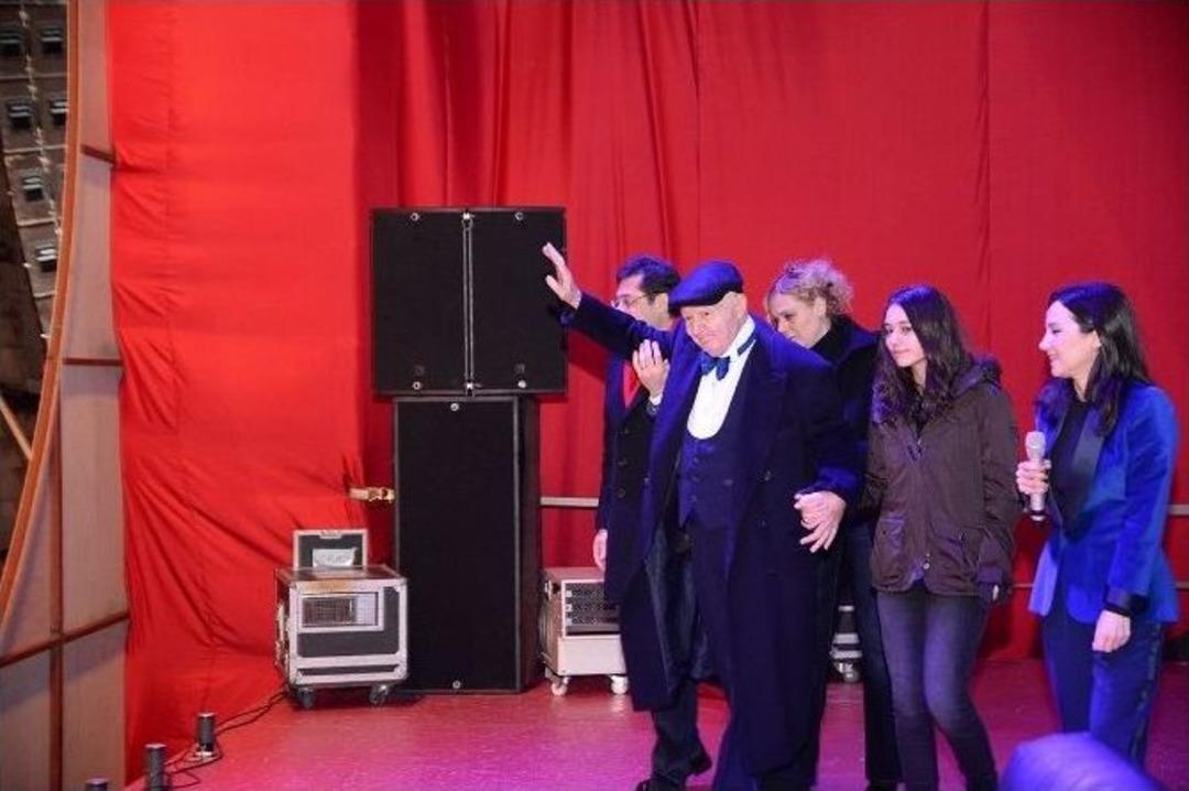 Kayahan Ve Nil&uuml;fer Yıllar Sonra Aynı Sahnede