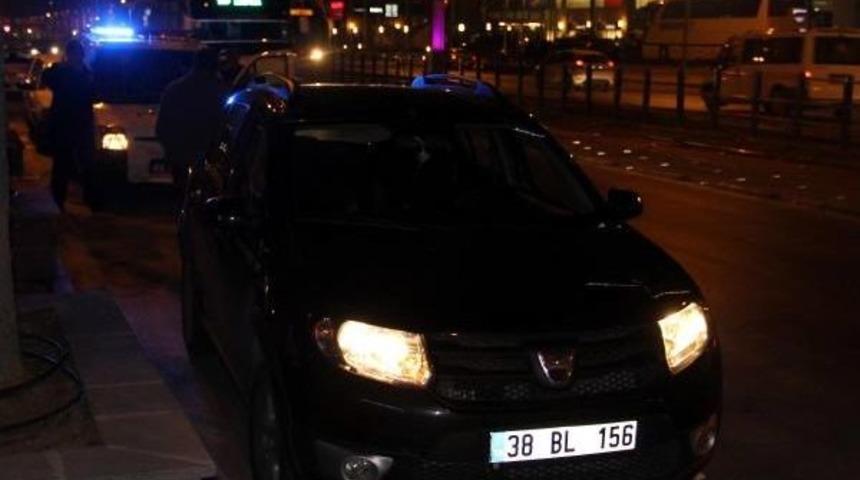 Spor Salonundan D&ouml;nerken Direksiyon Başında Fenalaşan Beden Eğitimi &Ouml;ğretmeni &Ouml;ld&uuml;