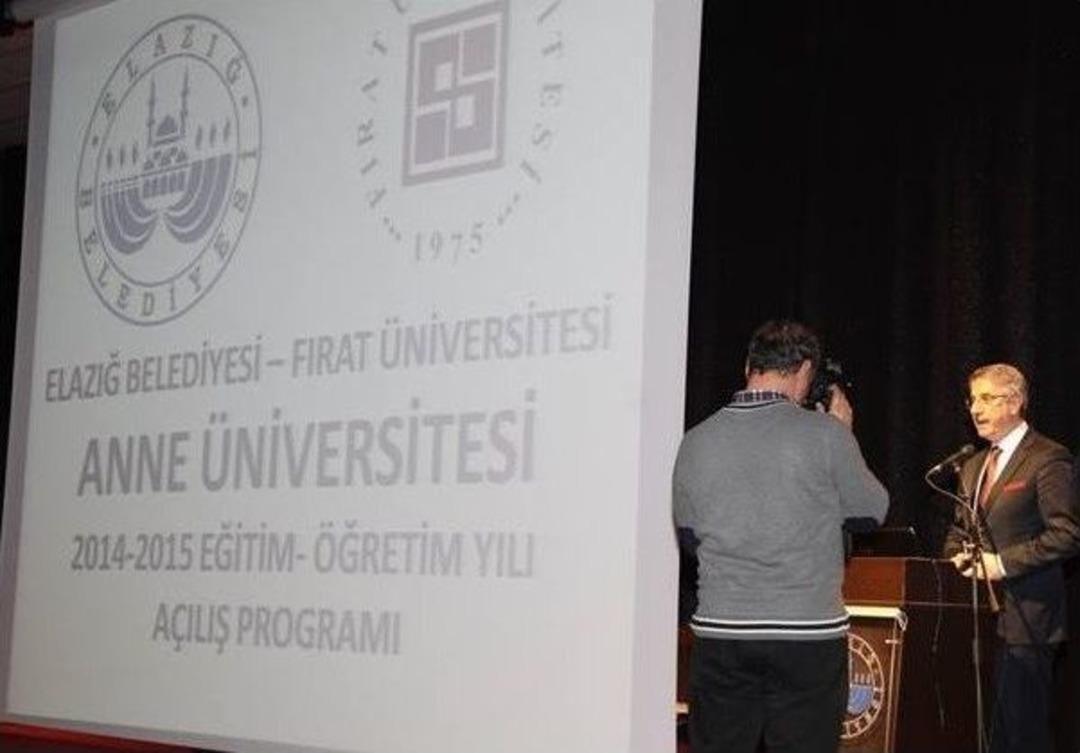 Anne &Uuml;niversitesi&rsquo;nde Eğitim Başladı