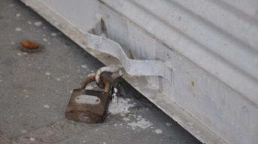 Derik&rsquo;te Kepenkler A&ccedil;ılmadı