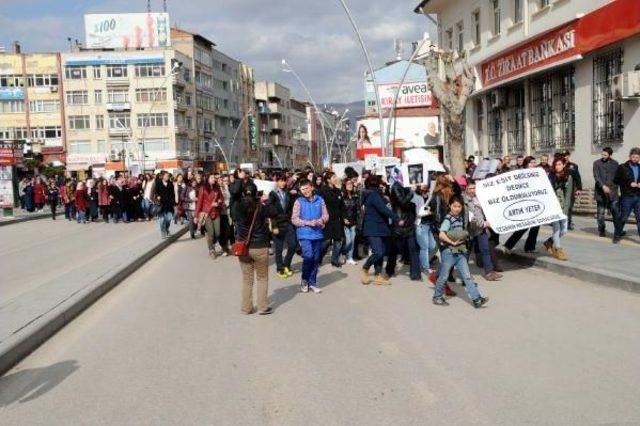 Tokat'ta 'özgecan' Eylemi