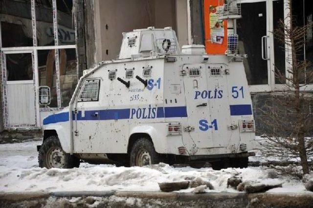 Hakkari Ve Ilçelerinde Kepenkler Açılmadı(2)