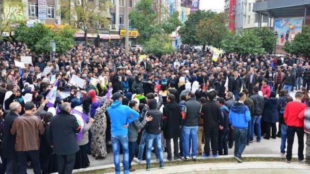 Adana'da 'öcalan' Eylemi