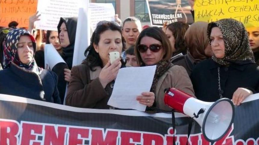 Erzincan&rsquo;Da &Ouml;zgecan Protestosu