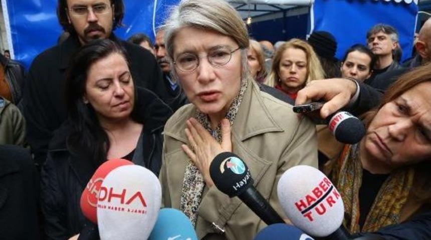 Emine &Uuml;lker Tarhan'dan &Ouml;zgecan'ın Ailesine Taziye