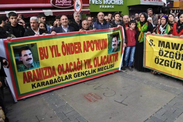 İzmir'de Hdp'liler Öcalan'ın Serbest Bırakılmasını Istedi
