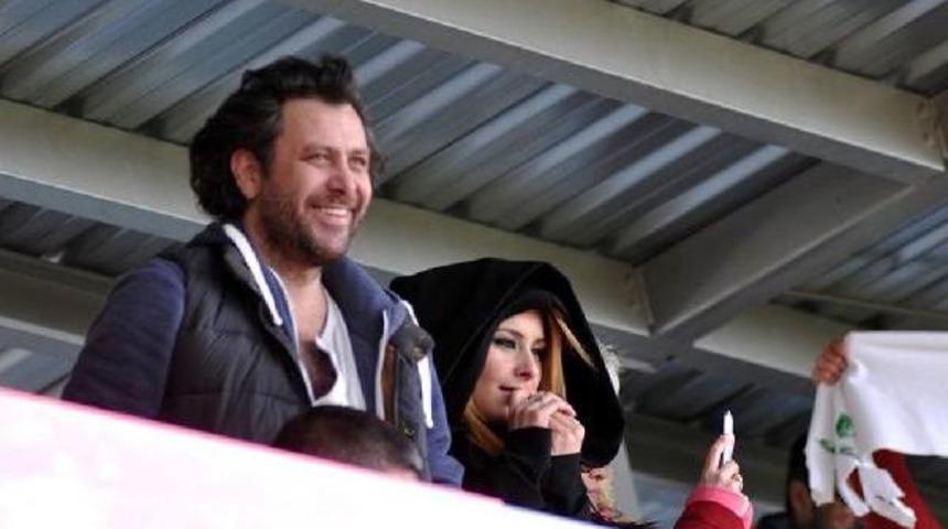 Nejat İşler Yerinde Duramadı