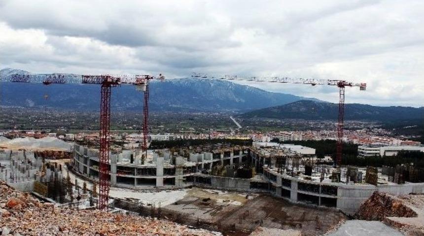 Hastane İnşaatının Y&uuml;zde 15&rsquo;i Tamamlandı