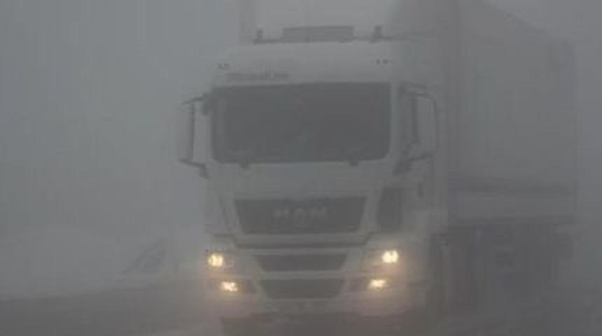 Bolu Dağı'nda Sis Ulaşımı Etkiledi