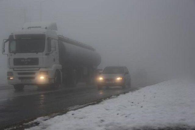 Bolu Dağı'nda Sis Ulaşımı Etkiledi