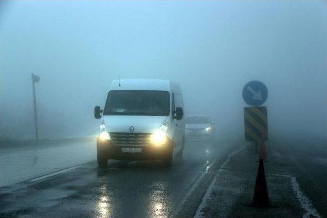 Bolu Dağı'nda Sis Ulaşımı Etkiledi