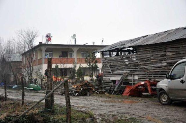 Akyazı'da Sobadan Zehirlenen Çift Öldü