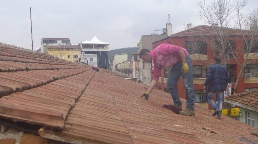 &Ccedil;atılarda Onarım Mesaisi Yeniden Başladı