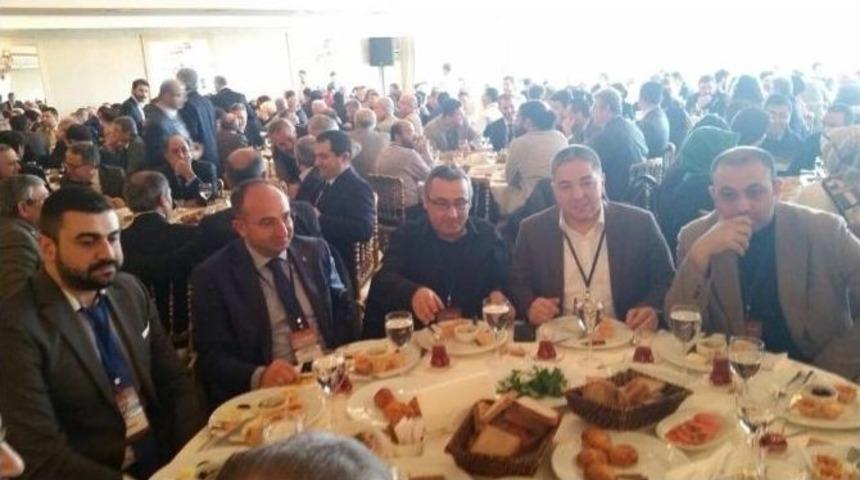 &Uuml;z&uuml;lmez, Vuslat Platformu&rsquo;nun Konferansına Katıldı