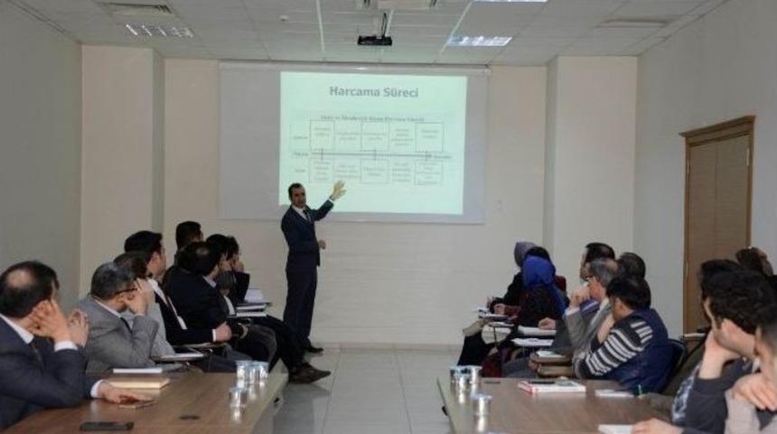 Meram&rsquo;da Eğitim Seminerleri S&uuml;r&uuml;yor