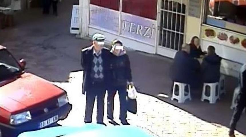 D&uuml;zmece Kavga Emekli Maaşından Etti