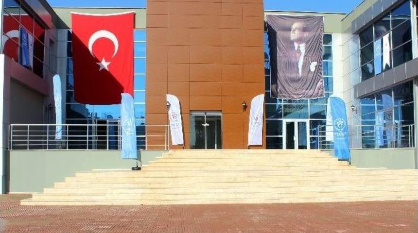 &Ouml;zgecan Aslan&rsquo;ın İsmi Gen&ccedil;lik Merkeziyle Yaşatılacak