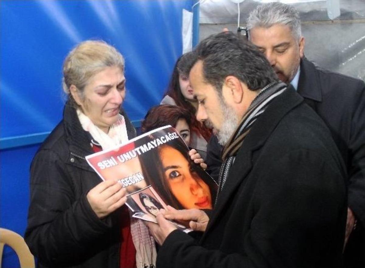 Babanın &Ouml;zgecan&rsquo;ın Fotoğrafını Sevmesi Y&uuml;rek Burktu