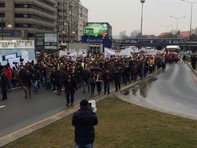 İç Güvenlik Yasa Tasarısı'nı Protesto Eden Avukatlardan Meclis'e Yürüdü