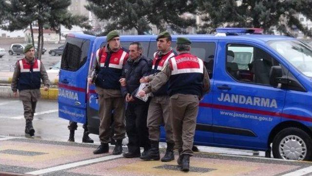 Bakkal Hırsızları Suçüstü Yakalandı