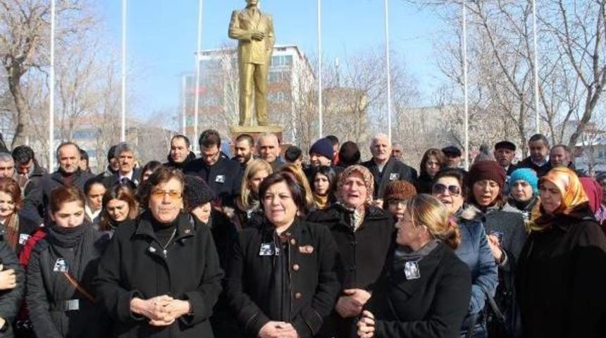 Özgecan Için Eksi 13 Derecede Çıplak Ayaklı Eylem (2)