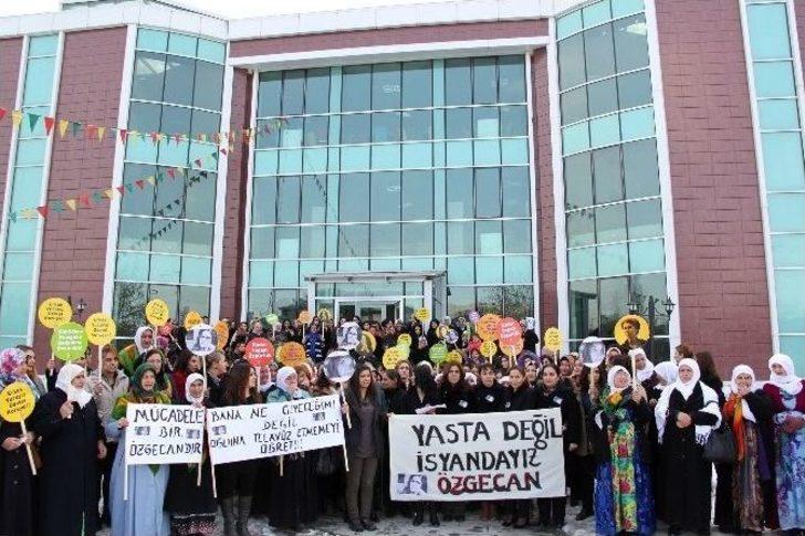 Van’da Özgecan’ın Öldürülmesine Kınama G2