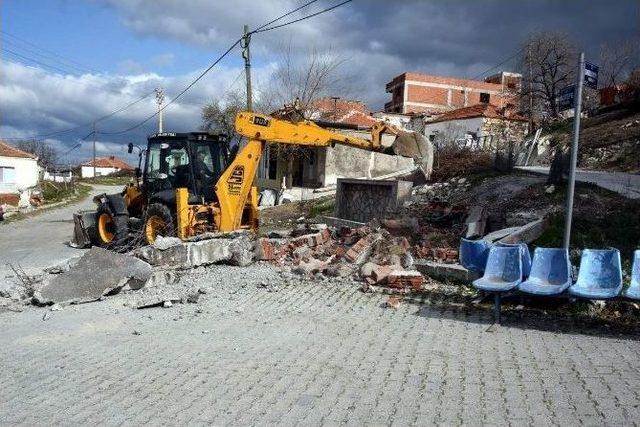 Aliağa’da Kent Yenileme Çalışmaları Sürüyor