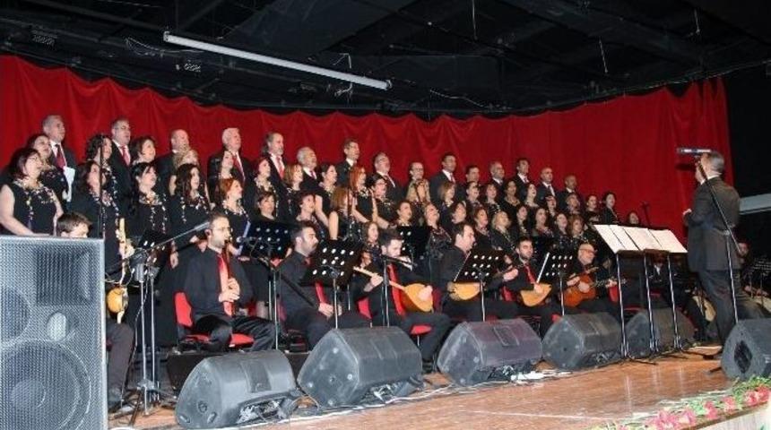 Gaziemir Halk M&uuml;ziğiyle Unutulmaz Bir Gece Yaşadı