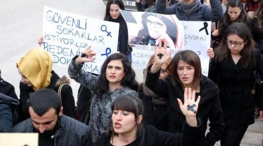 Kastamonu'da &Ouml;zgecan'ın &Ouml;ld&uuml;r&uuml;lmesi Protesto Edildi