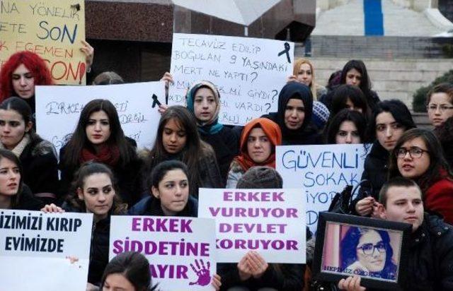 Kastamonu'da Özgecan'ın Öldürülmesi Protesto Edildi