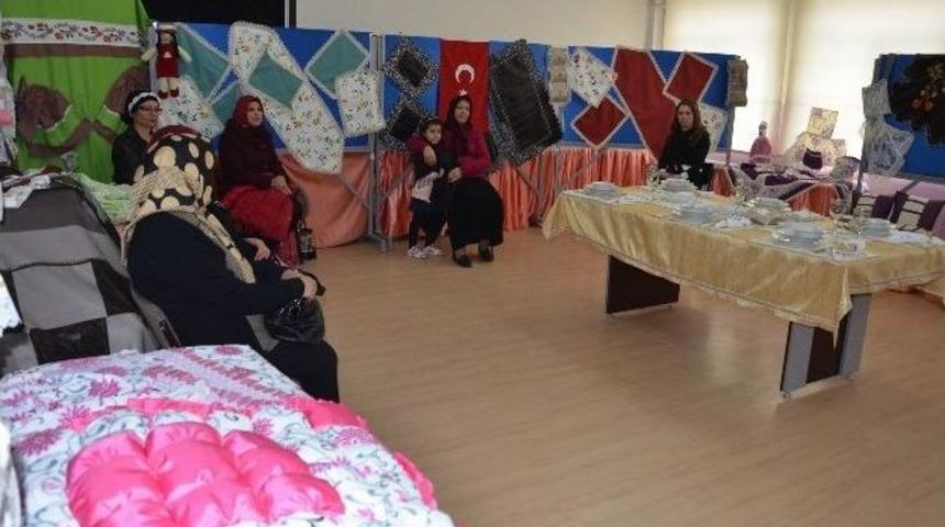 Okuyan, &Ccedil;alışan Ve &Uuml;reten Engelliler