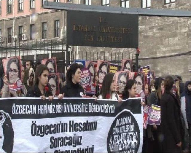 İstanbul Üniversitesi'nde Özgecan Eylemi