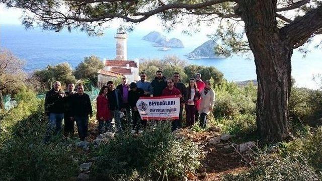 Beydost Üyeleri, Gelidonya Feneri Ve Korsan Koyunda Doğa Yürüyüşü Yaptı