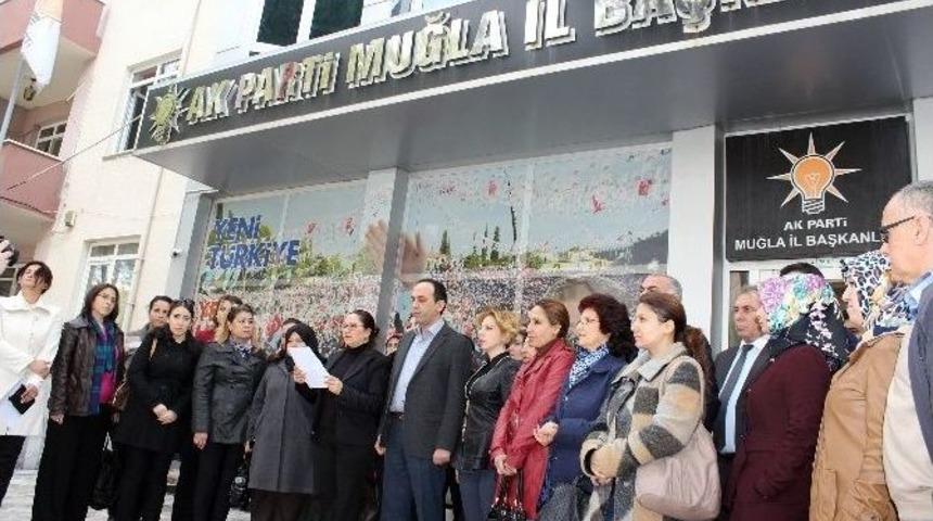 Ak Kadınlar &Ouml;zgecan Cinayetini Kınadı