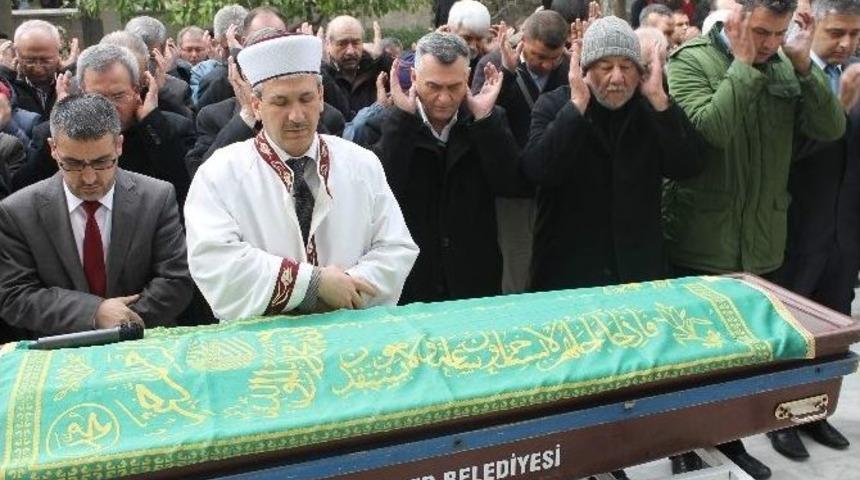 Semra Konaklı&rsquo;nın Annesi Son Yolculuğuna Uğurlandı