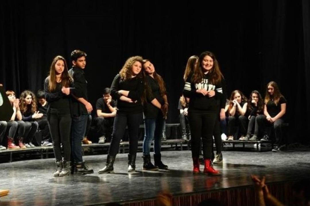 Tiyatroda Yeni Eğilimler: Doğa&ccedil;lama Tiyatro