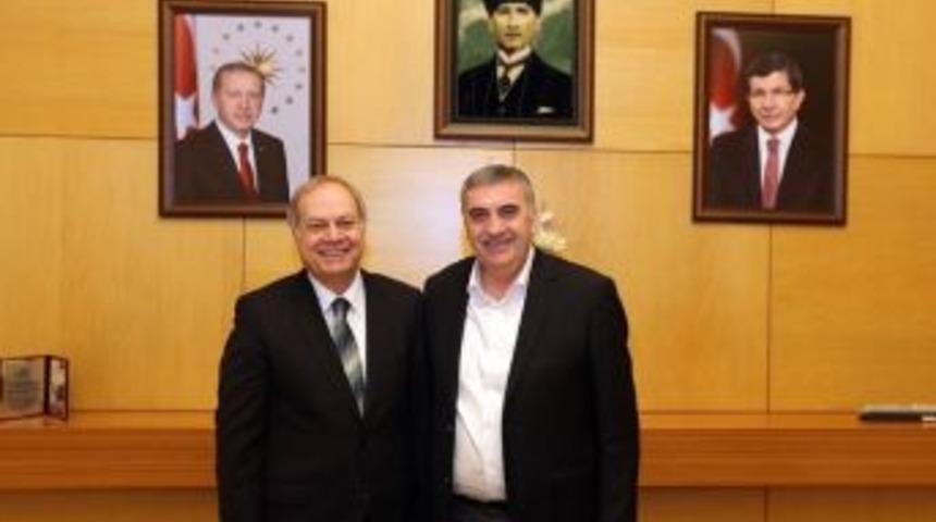 Başkan To&ccedil;oğlu, Cumhurbaşkanlığı Eski Başdanışmanı Mustafa İsen&rsquo;i Ağırladı