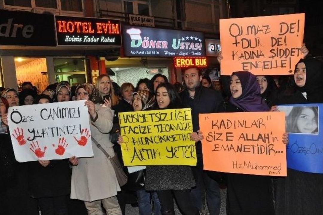 Ak Gen&ccedil;ler &Ouml;zgecan İ&ccedil;in Y&uuml;r&uuml;d&uuml;