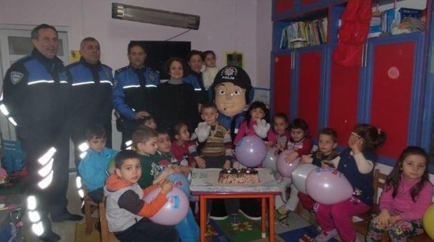 Kanka Polis Minikleri Ziyaret Etti