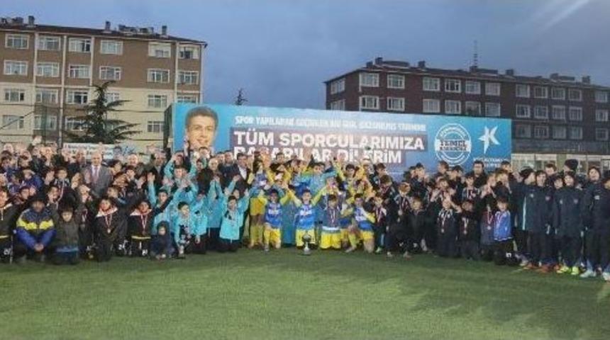 Miniklerin Şampiyonu İstanbul Sinopspor Oldu